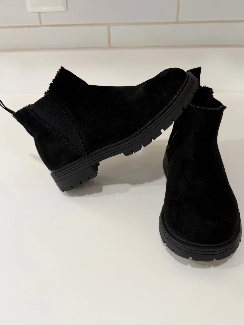K KomForme Black Faux Suede Ankle Boots - Kids Size 1